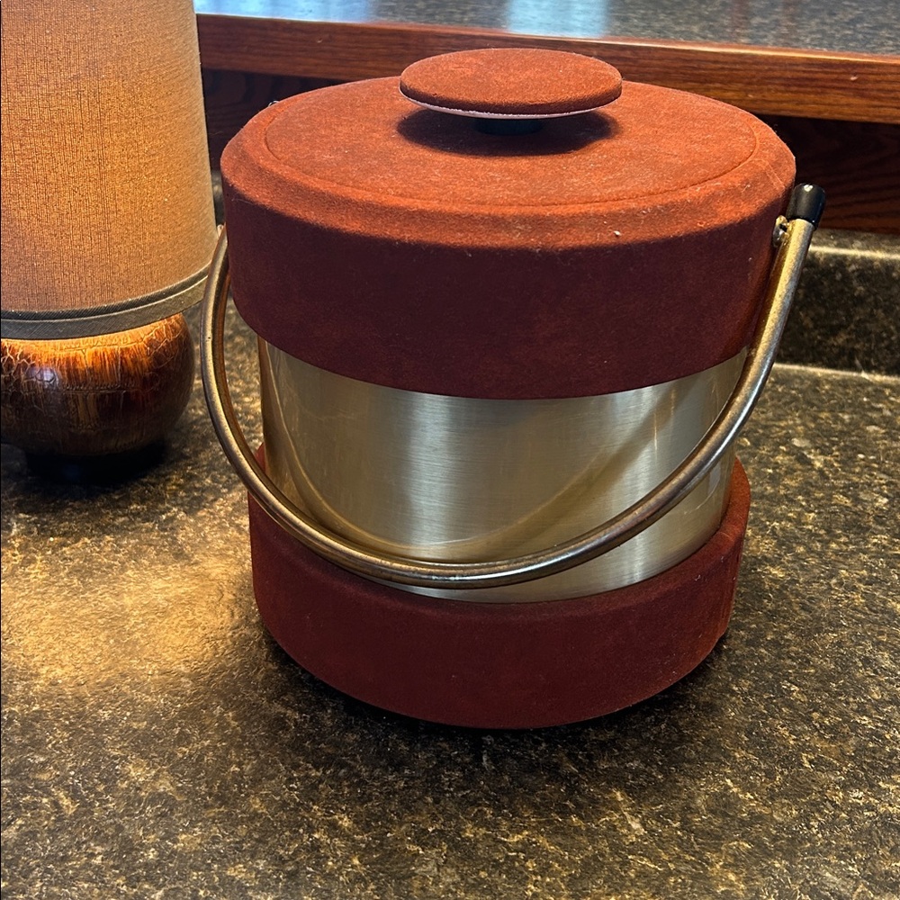 Vintage Shelton Ware Gold toned‎ ?Suede trimmed Ice Bucket MCM Barware Insulated